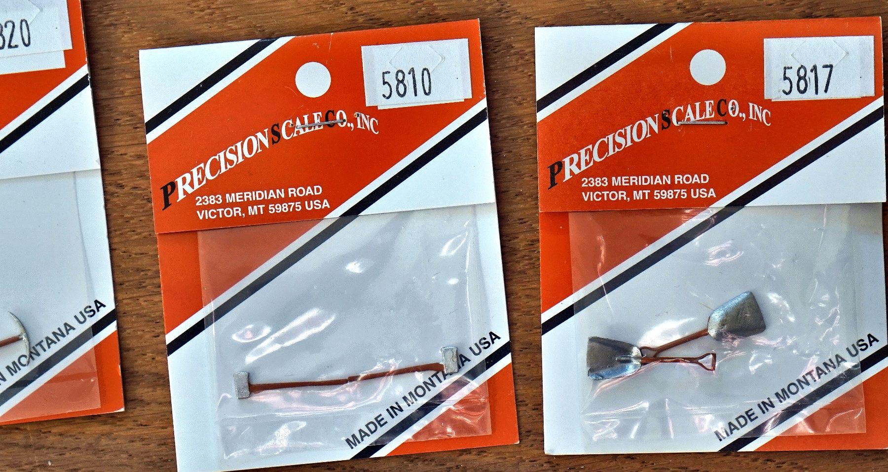 Kit di modellismo & Modellini statici: Schaufel - Hammer - Pickel  4 Pack  PSC bemalt. Masstab 1:48 – Nuovo e nell'imballaggio originale da Uerikon venduto da daylight-484