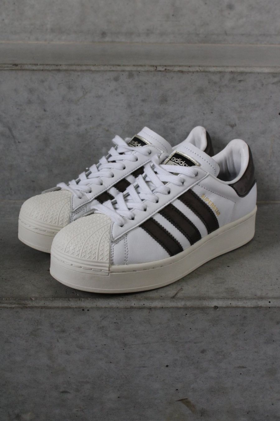 Adidas Chaussures femmes: Adidas Superstar Platform Sneakers – D'occasion à St. Gallen par look-twice