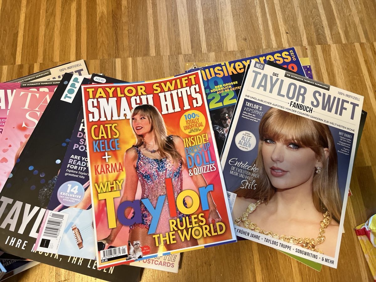 Riviste & Magazine: 25 Taylor Swift Magazine  – Nuovo (secondo la descrizione) da Zürich venduto da lia_szs8 1