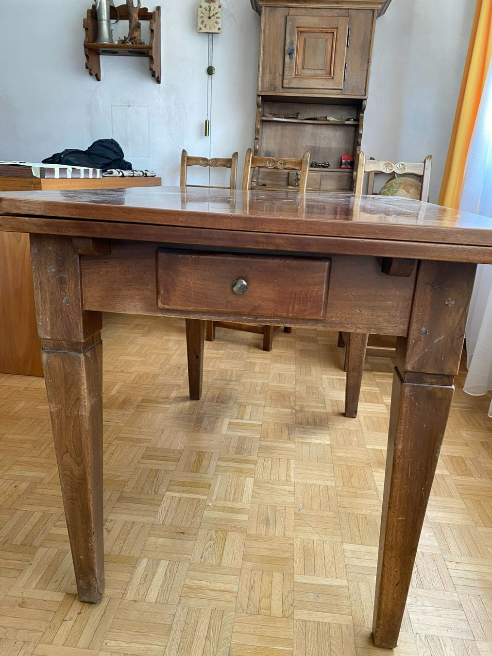 Tische: Tisch – Gebraucht aus Luzern von hkuenzler01 1