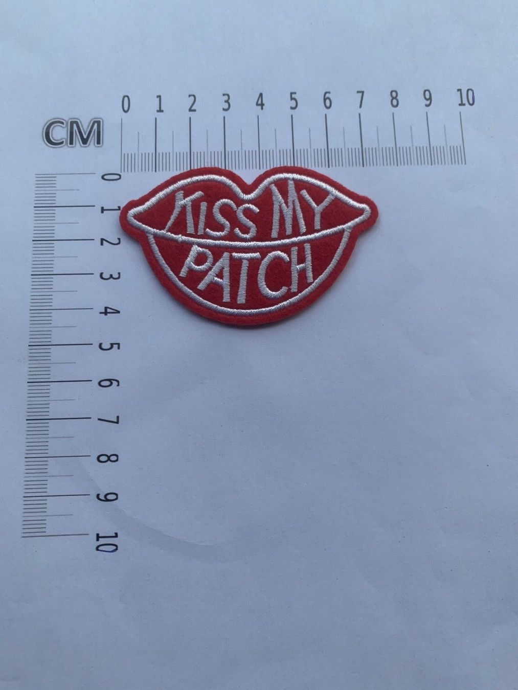 Toppe: Kiss my Patch Badge, Bügelbild – Nuovo e nell'imballaggio originale da Ostermundigen venduto da Mcone 1