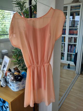 Sommerliches leichtes Kleid in Koralle Gr. S