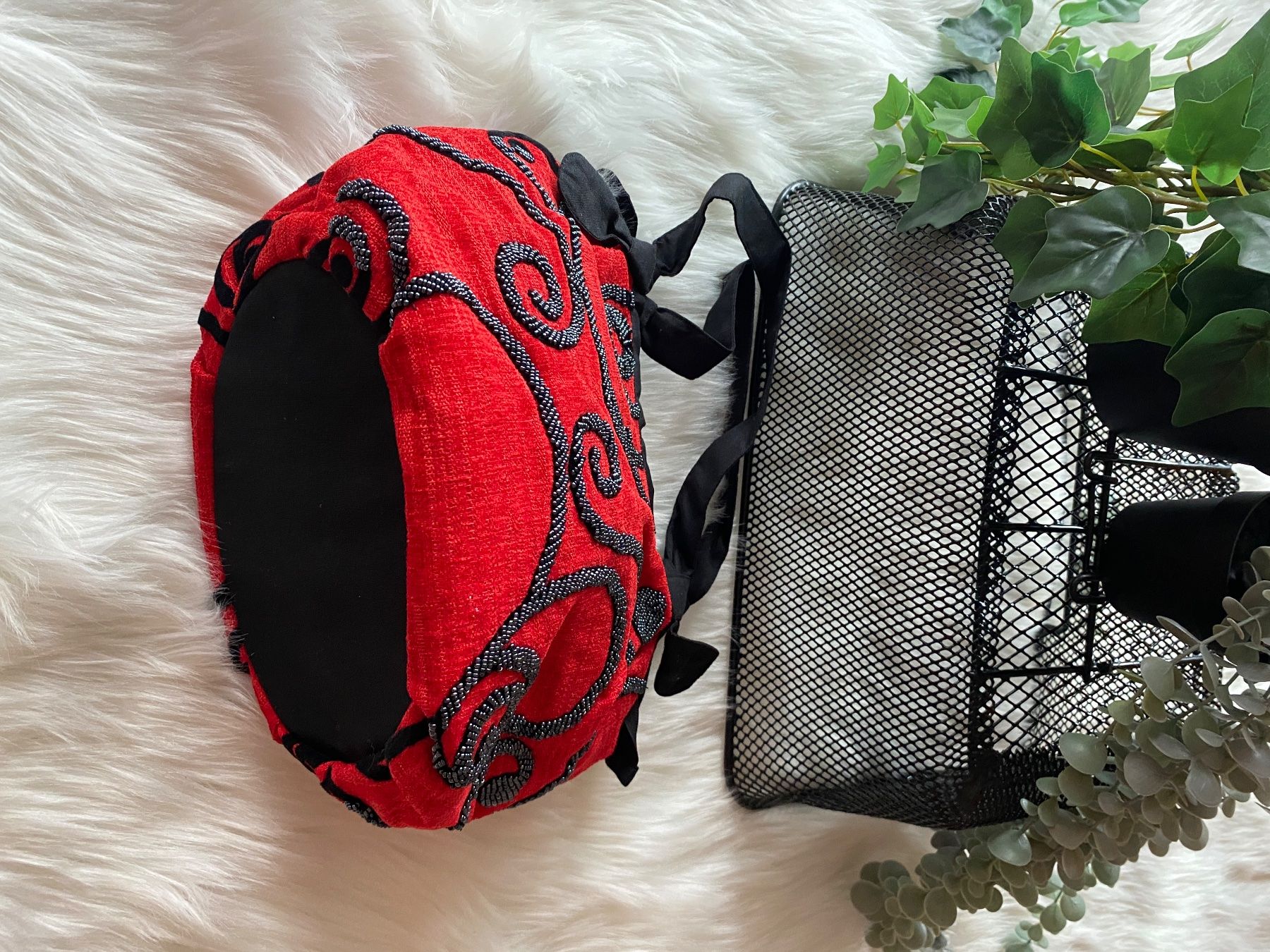 Taschen für Damen: Handtasche Sackleinen Rot mit Perlen Rot – Neu (gemäss Beschreibung) aus Duebendorf von Alexandertreyer 4