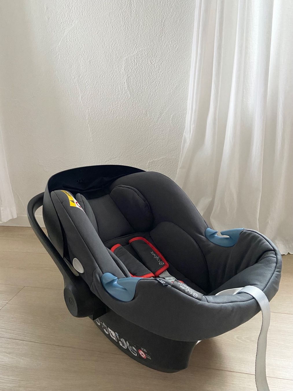Cybex Seggiolini per auto: Cybex Aton B i-Size Babyschale – Usato da Thalwil venduto da Luninul 1