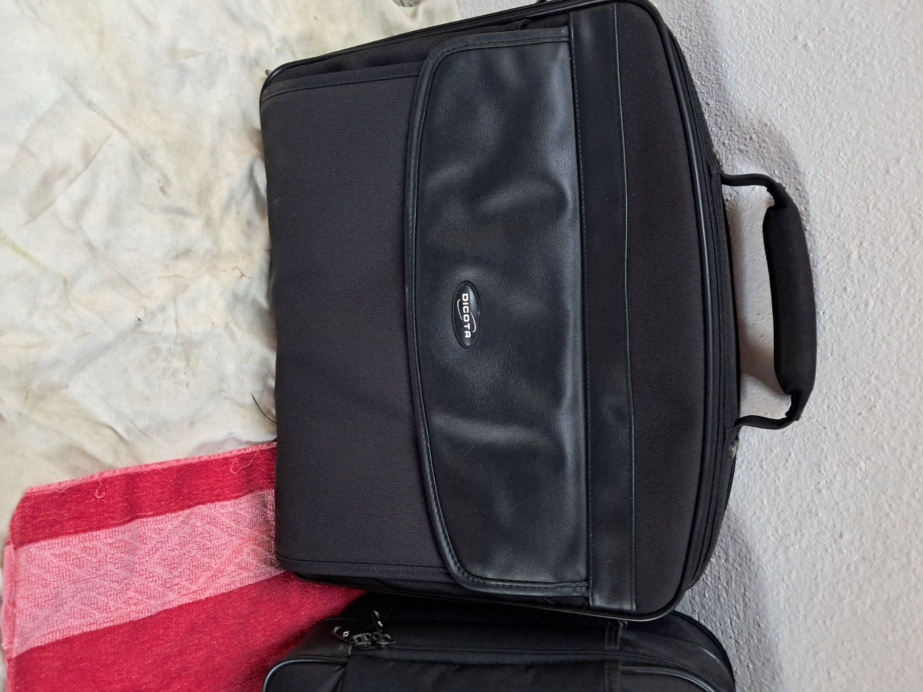 PC: Sac à ordinateur – Usato da moutier venduto da Dupont50 1