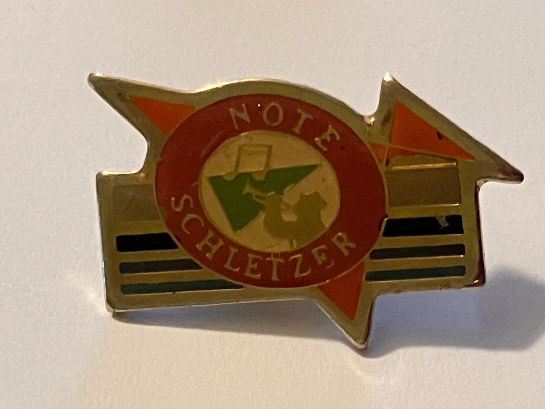 Placchette & Badge: 1 Pin Note Schletzer – Usato da Basel venduto da djwwpp