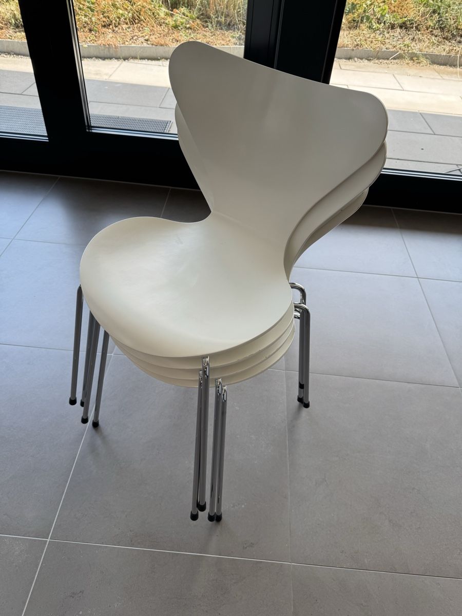 Fritz Hansen Sedie: 4x Fritz Hansen Stühle, weiss – Usato da Eschenbach SG venduto da Patrick.original