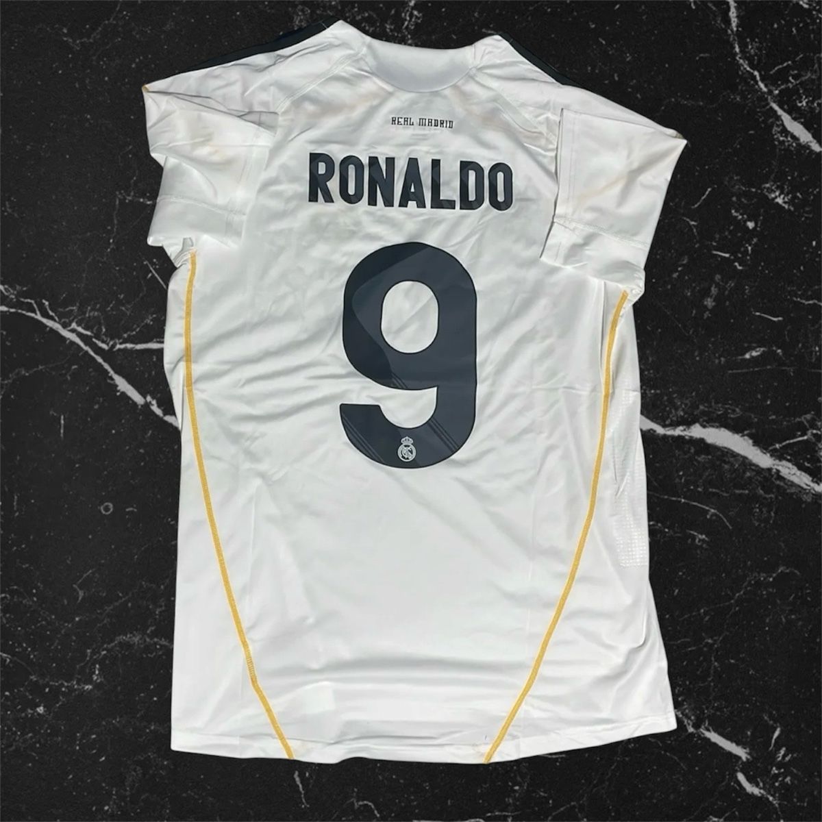 Real Madrid Canottiere & Pantaloni: Real Madrid Ronaldo Trikot Grösse L – Nuovo (secondo la descrizione) da Frenkendorf venduto da a_1999 1
