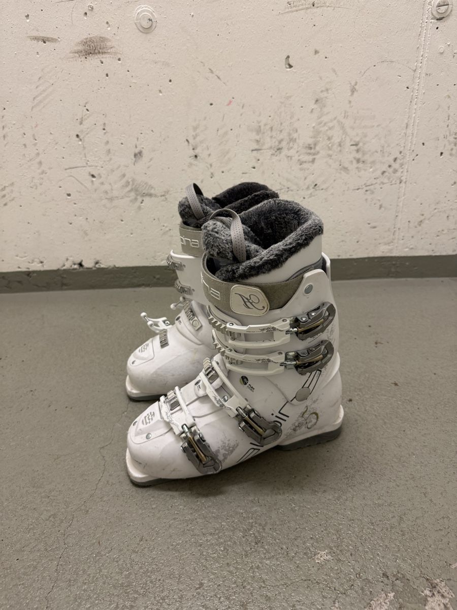 Alpina Scarpe da donna: Alpina Skischuhe Damen, 26.5cm – Usato da Zug venduto da Justdoit7