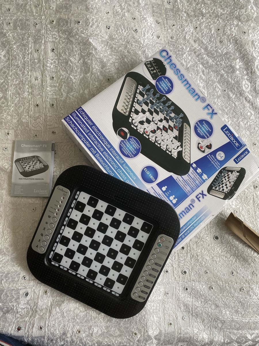 Jeux: Chessman FX Schachcomputer mit Beleuchtung, Lexibook – Neuf (Voir description) à Au ZH par VinT 1
