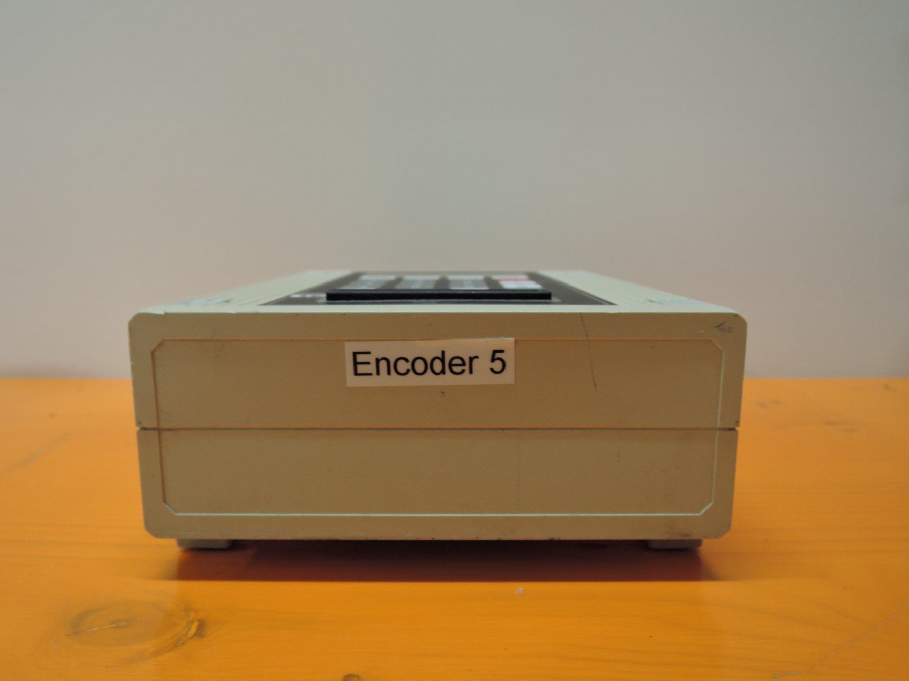 Nintendo Giochi: Tesa Encoder 2- hotel key encoder – Usato da Dornach venduto da ame.hq 4