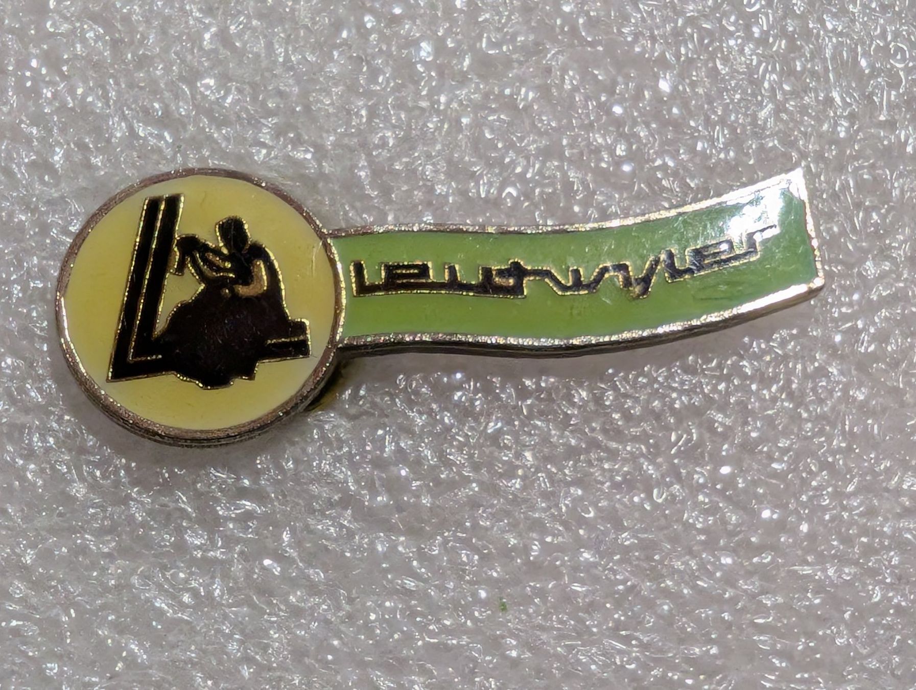 Placchette & Badge: Ansteckpin 282: Leutwyler – Usato da Oppligen venduto da Pin-Fall-Shop