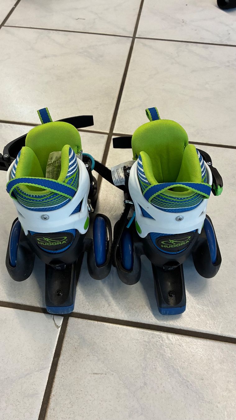 Decathlon Pattini in linea & Pattini a rotelle: Hudora Kinder Inline Skates blau grün – Usato da Bubikon venduto da inf_dnp5 2