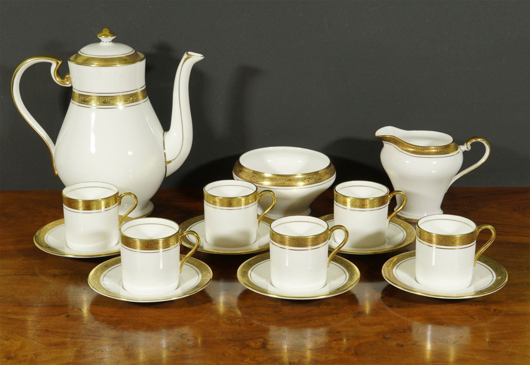 Set di piatti: exklusives Aynsley Mocca Service Argosy – Usato da Meggen venduto da Trouvaillen 1