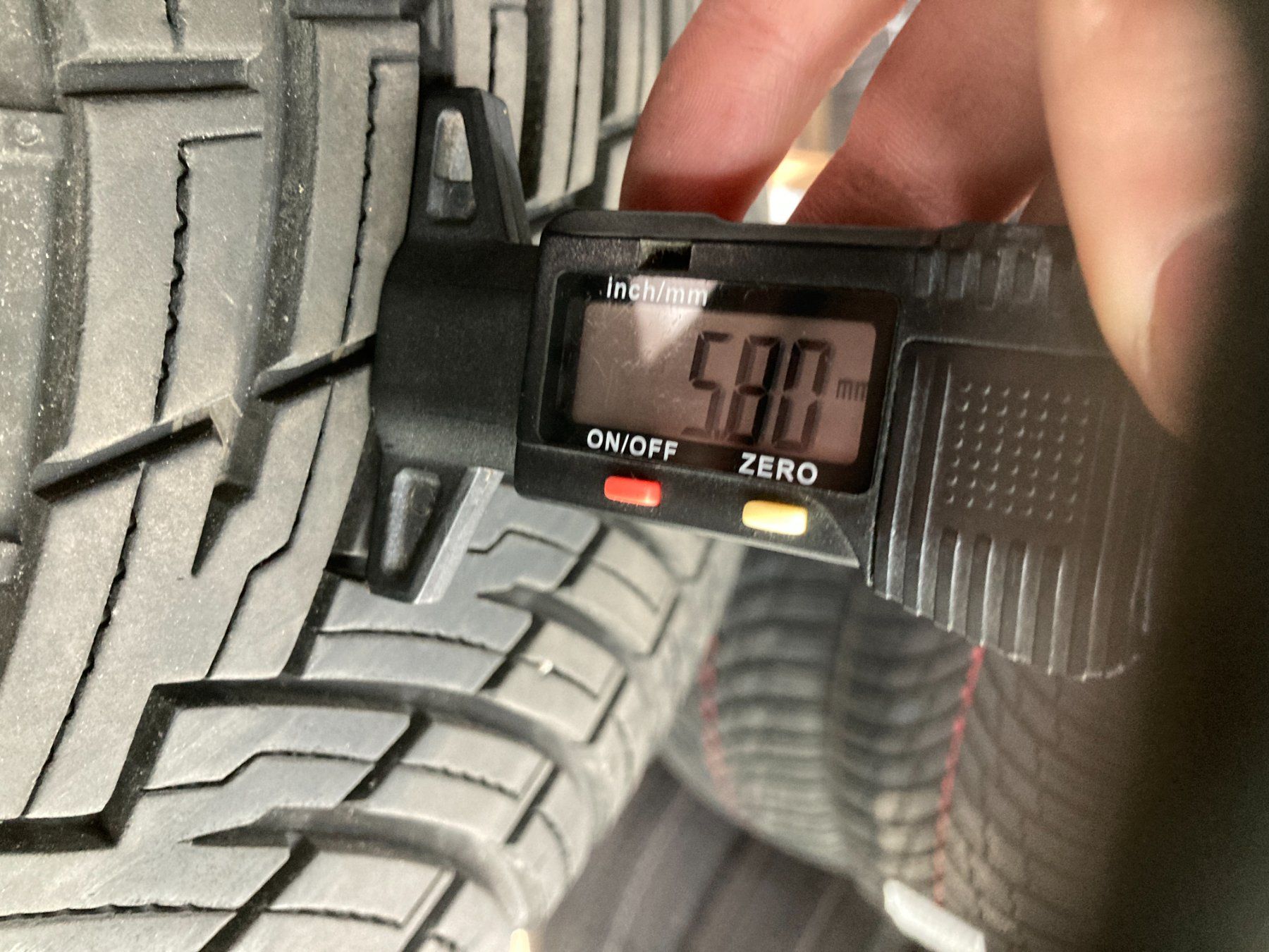Pirelli Pneus & Kompletträder: 235/50R19 Pirelli Allseason – Gebraucht aus Cham von WB2223 6