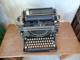 Underwood-Schreibmaschine (Antik)