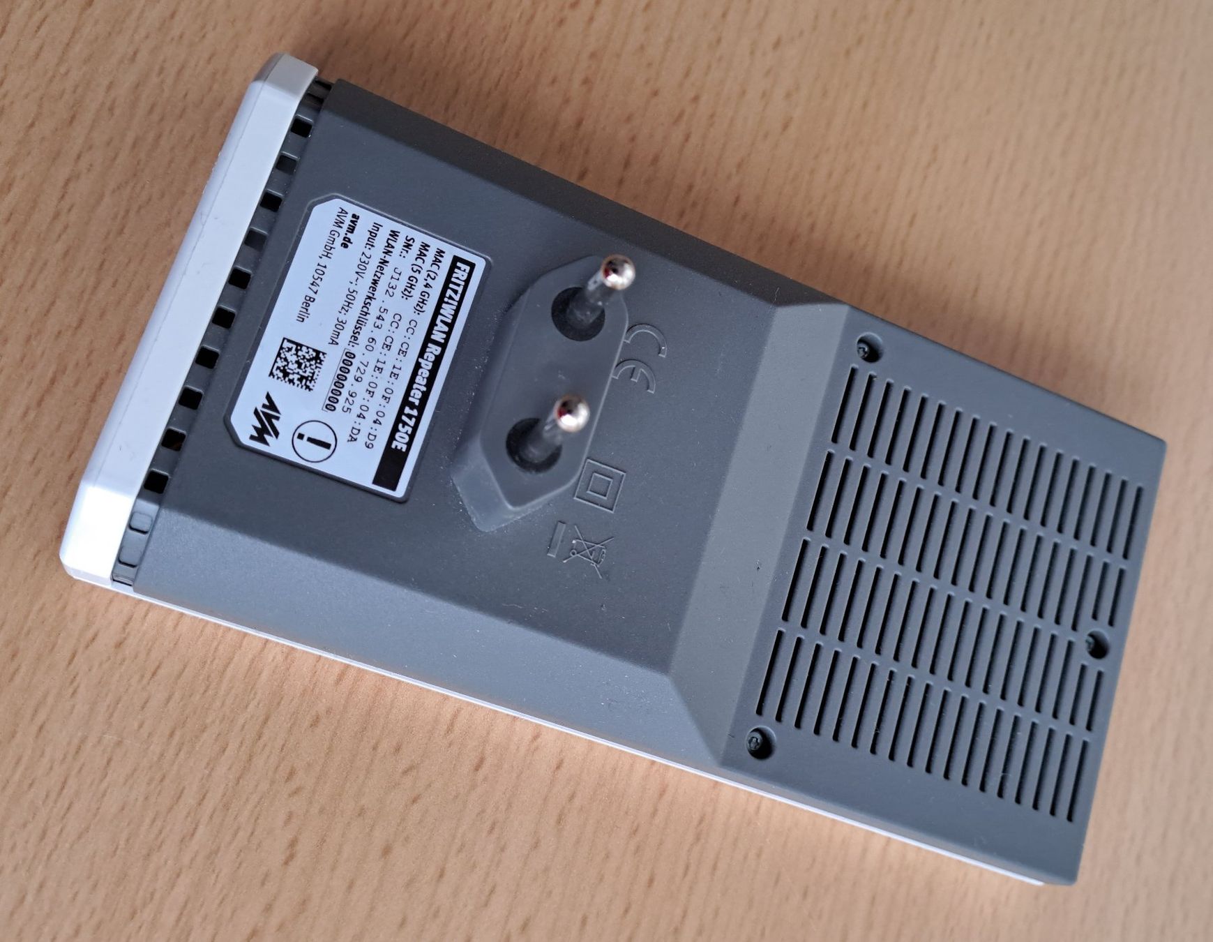 Wlan: FRITZ! WLAN Repeater 1750E – Gebraucht aus Root von Achromat 2
