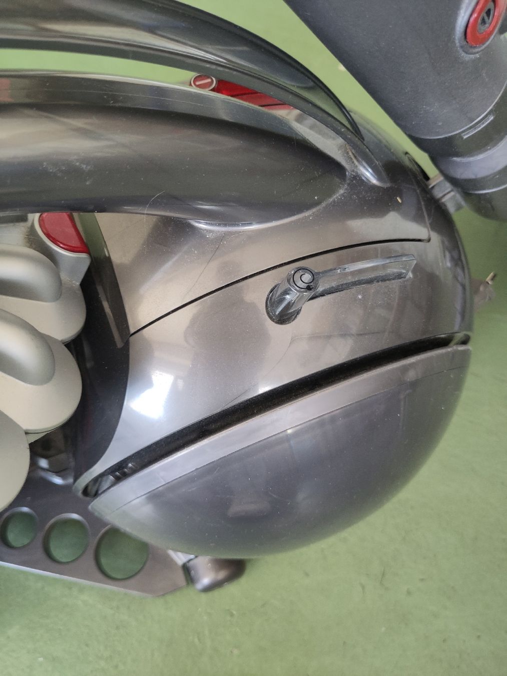Dyson Aspirapolveri & Accessori: Dyson Ball Staubsauger DC33c – Usato da Pratteln venduto da Cartonsducoeur_bl 5