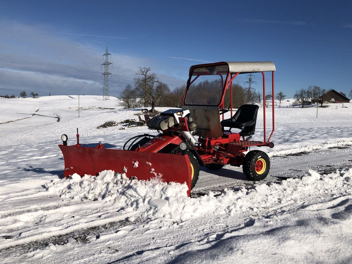 Trattori: Bucher M700 s k mit Schneepflug 1,8m – Usato da Schönenberg ZH venduto da Motorenpapst 5