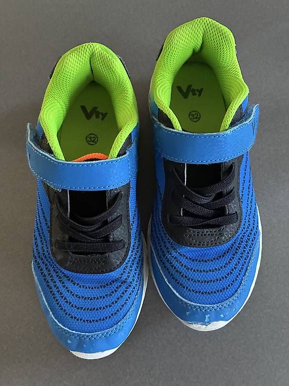Scarpe per ragazzi: Sportschuhe Gr. 32 – Usato da Emmen venduto da eli_t22g