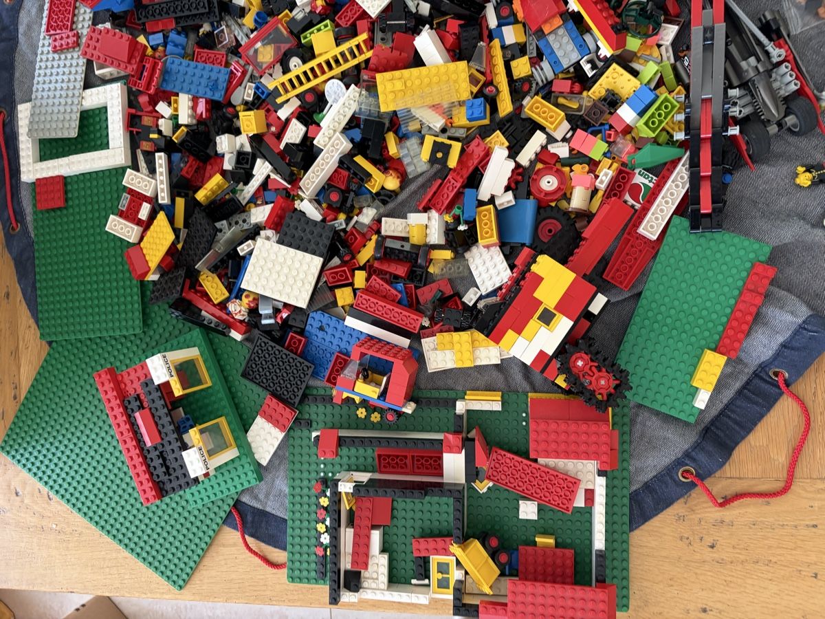 Lego Jeux de construction: Lego mélangés 4.7 KG – D'occasion à Echallens par JAR69 1