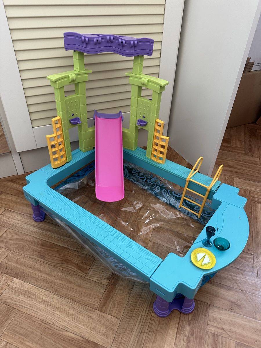 Puppen: Barbie Pool Fabulous Fountain – Gebraucht aus Zürich von Kat_5557