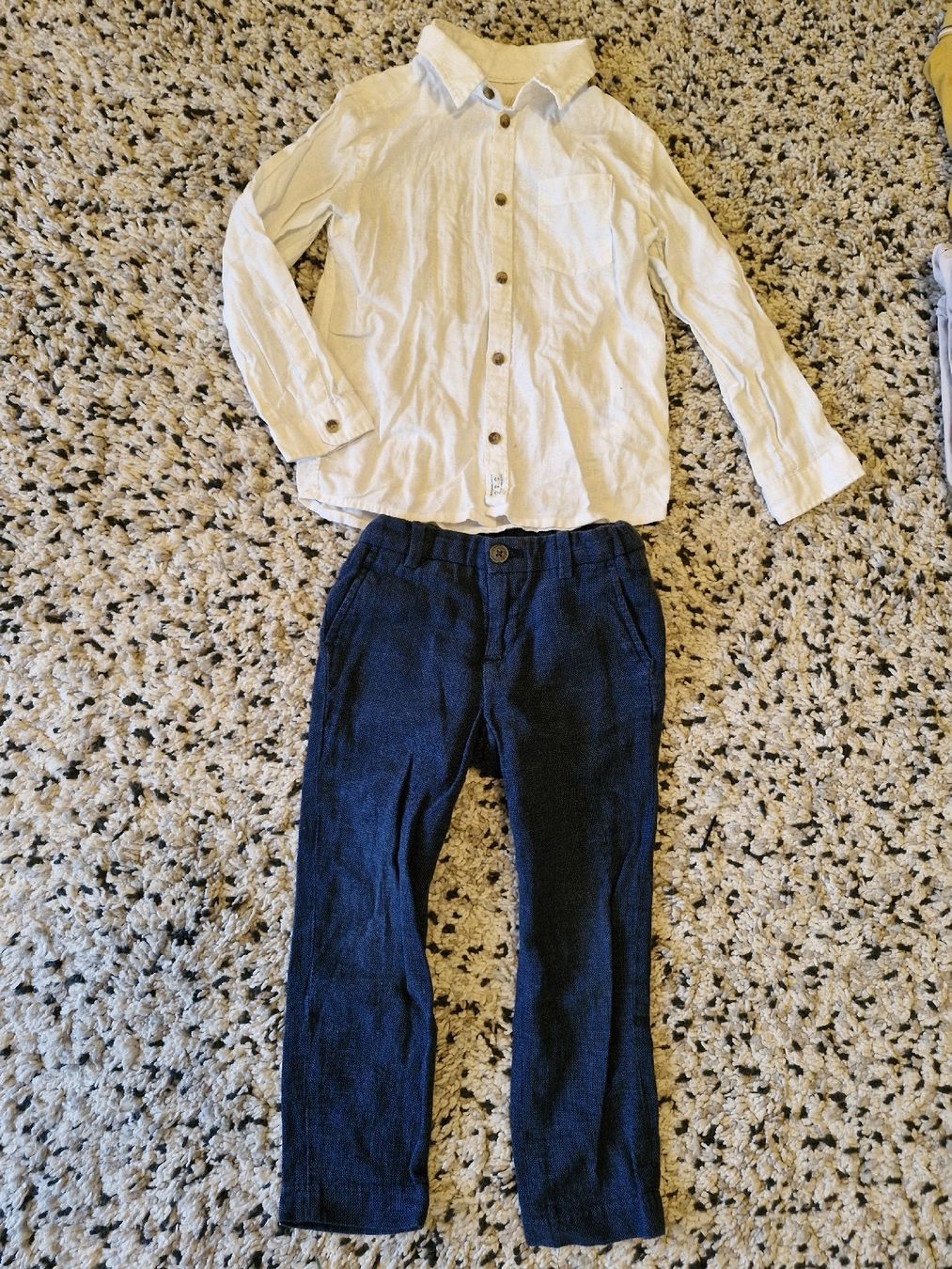 Lotti & Set di vestiti: Kinderkleider Kleiderpaket Gr. 110 – Usato da Basel venduto da Andrealin