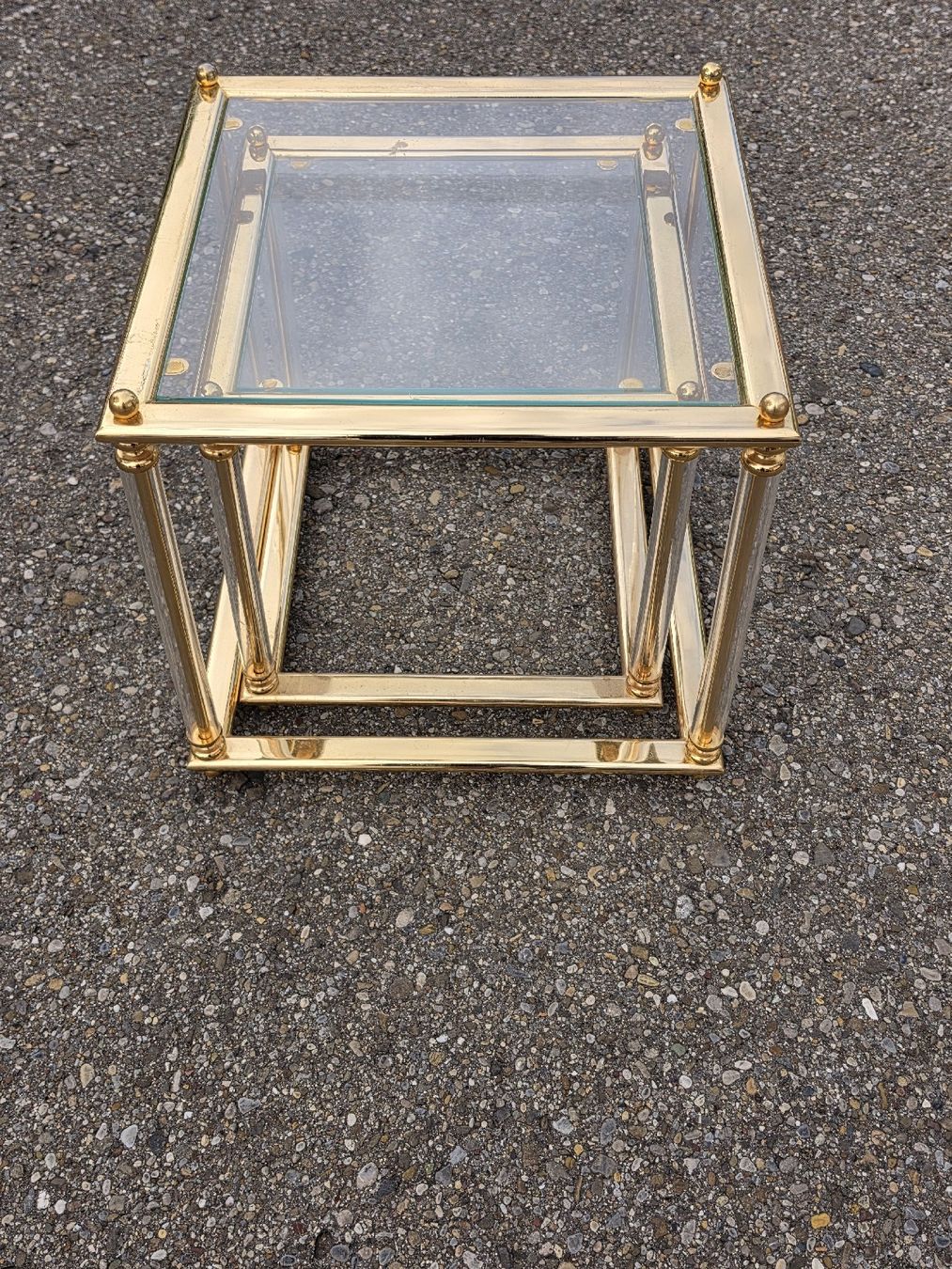 Set de table et chaises: Beistelltische Messing Glas 2er Set – D'occasion à Mettlen par elios0888 3