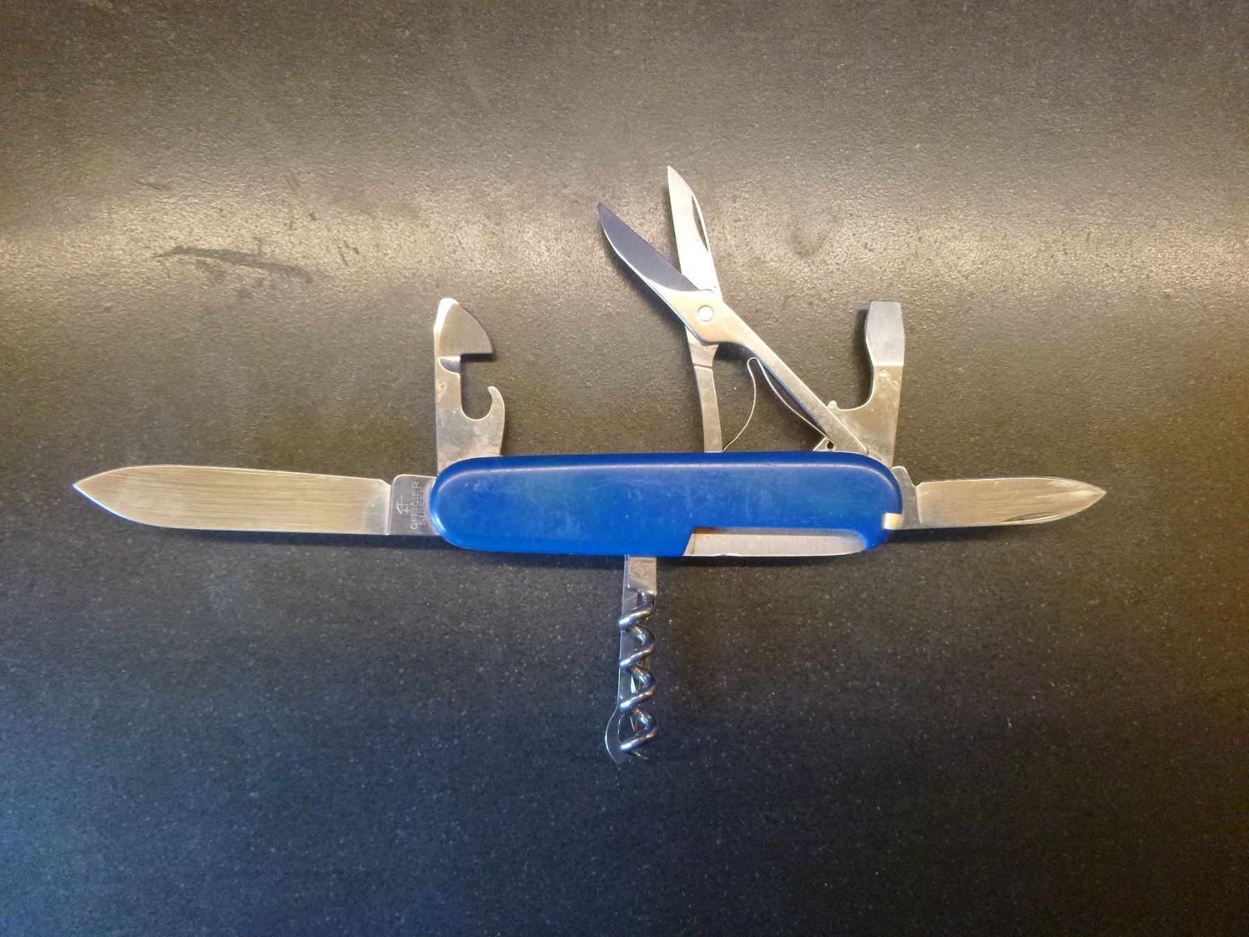 Victorinox Coltelli tascabile: Victorinox-Taschenmesser mit Schere – Usato da Freudwil venduto da Traktor57 1