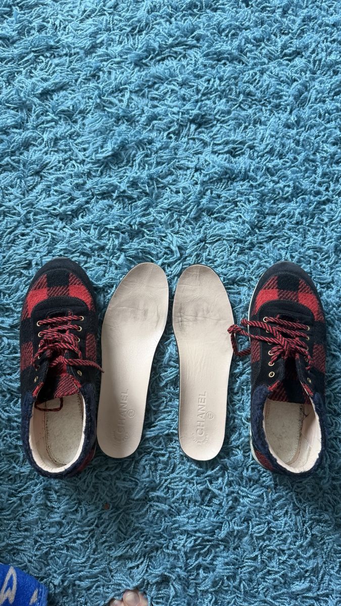 Chanel Chaussures femmes: Chanel Sneakers Grösse 39   – D'occasion à Kloten par liu_65tx 3
