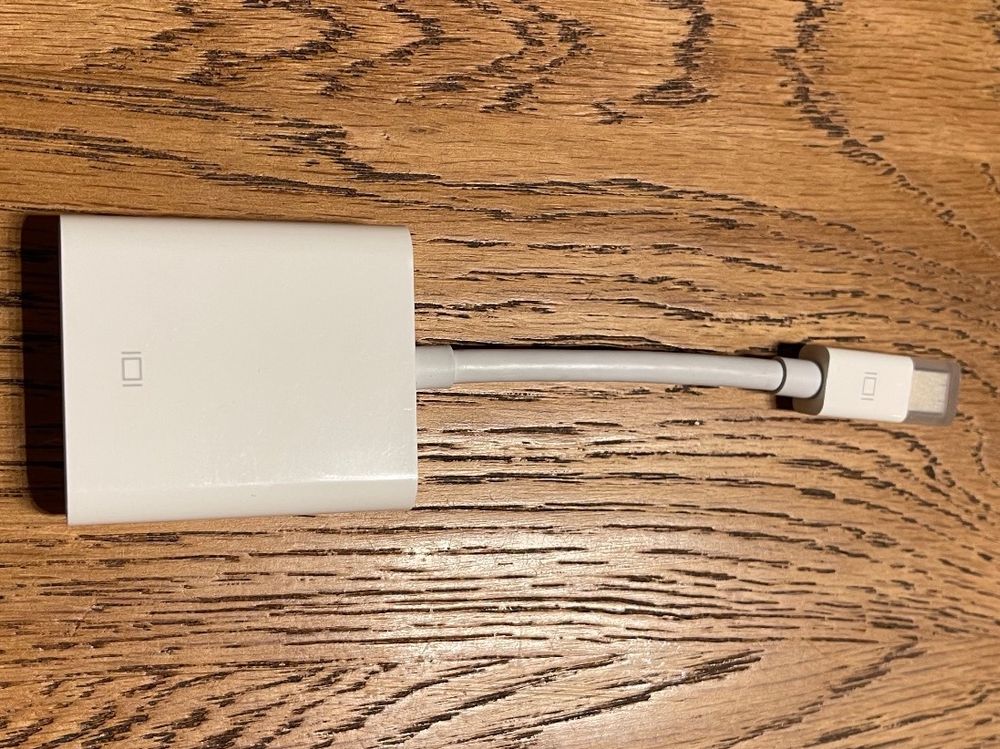Apple Lecteurs & Adaptateurs: Apple Mini DisplayPort auf VGA Adapter – Neuf (Voir description) à Ehrendingen par abo_p9n6 1