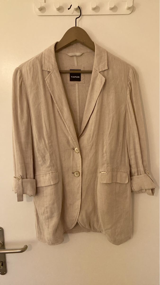 Giacche: Schicker Blazer Beige Grösse 36 – Usato da Biberist venduto da Nafena