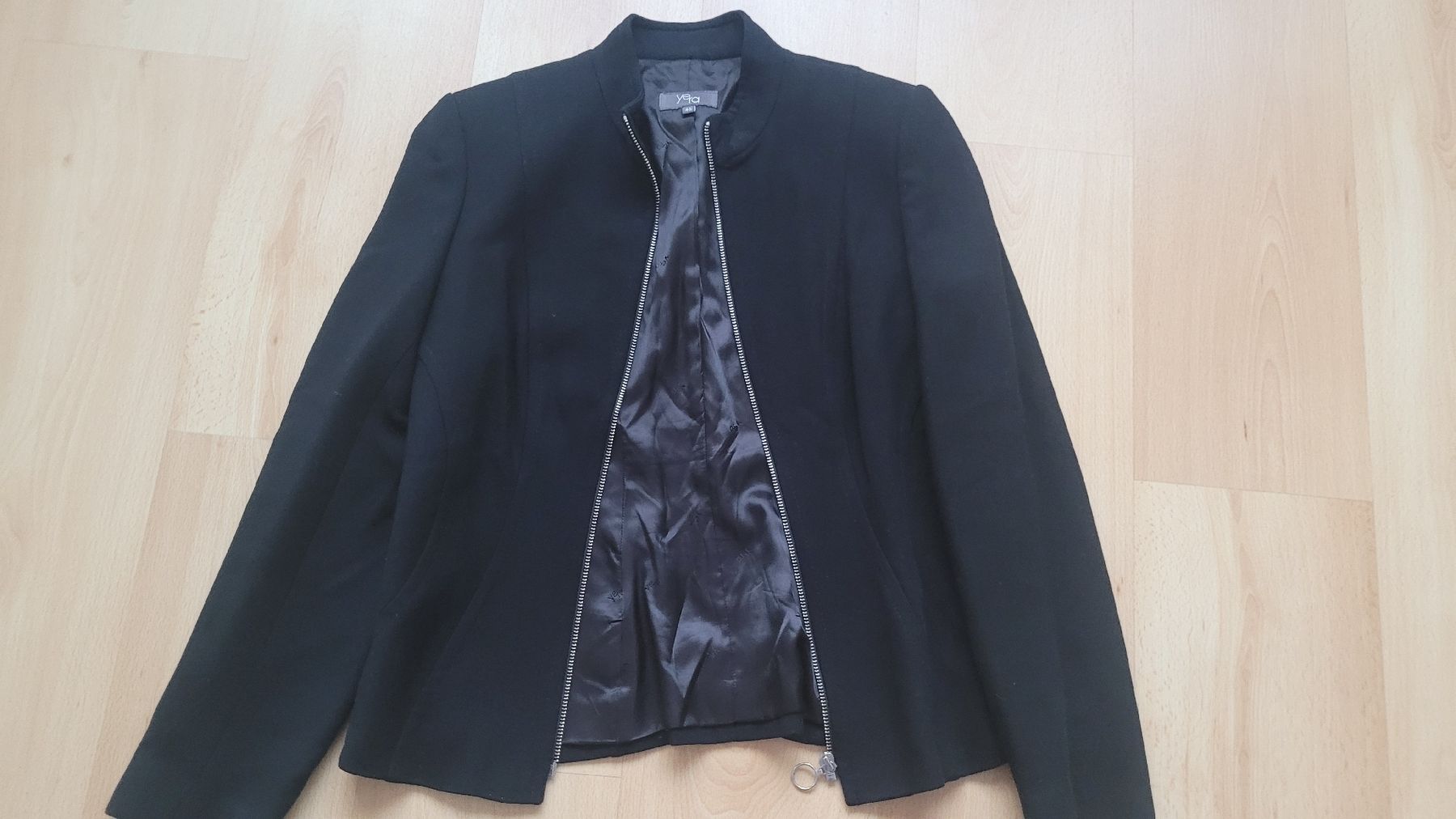 Boleros: Schöne Jacke Gr. 40 Marke YERA – Neu (gemäss Beschreibung) aus Schöfflisdorf von cri_8gn5 1