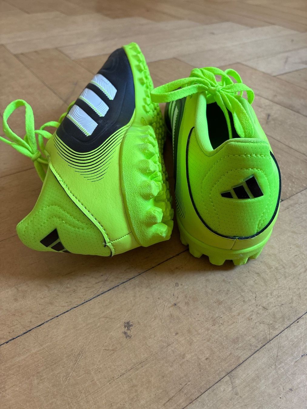 Adidas Herrenschuhe: adidas Tausendfüssler 43 1/3 – Gebraucht aus Basel von bec_vn6j 3