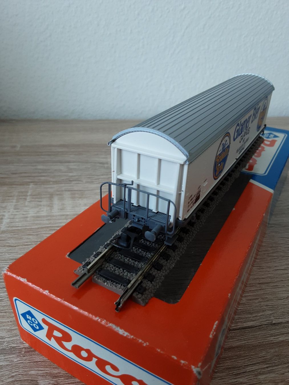 Roco Modellini di ferrovie: Roco Schiebewandwagen SBB CFF FFS Glarner Bier  m. OVP – Usato da Zürich venduto da Rbaer1 4