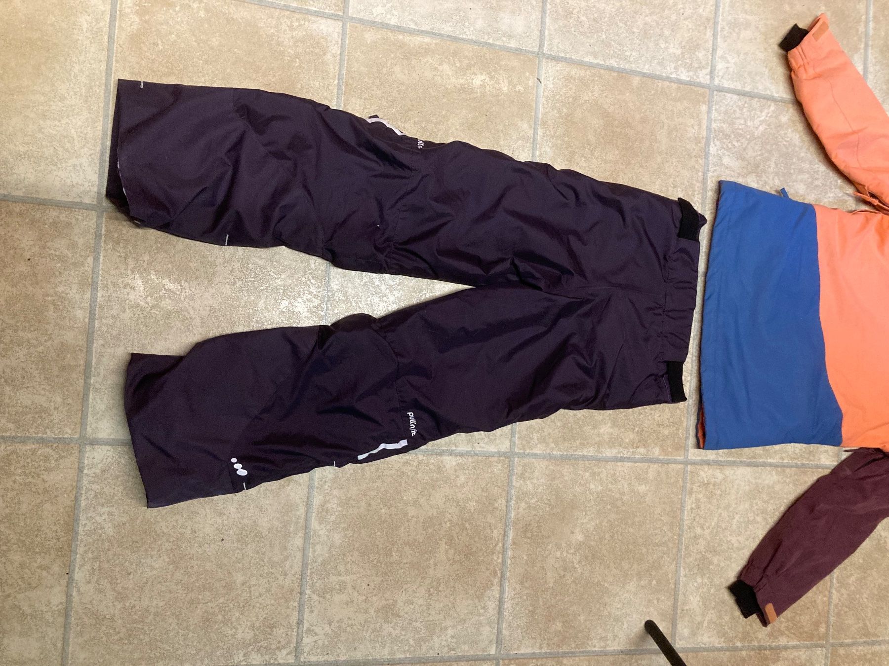 Completi: Ensemble ski veste + pantalon pour enfant – Usato da Saxon venduto da Burty01 3