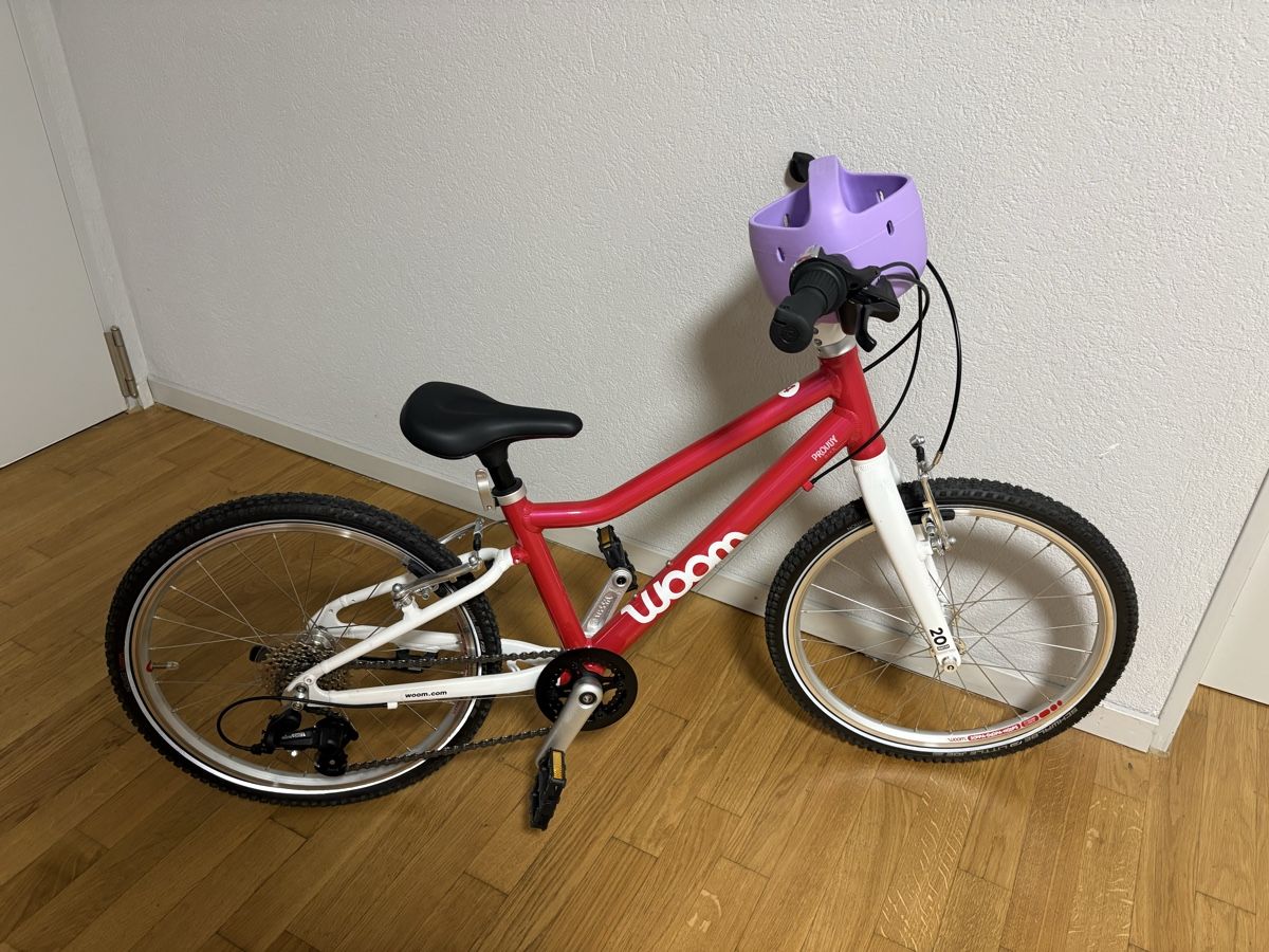 Woom Biciclette: Woom 4 pink wie neu  – Nuovo (secondo la descrizione) da Wädenswil venduto da Mr_birdie