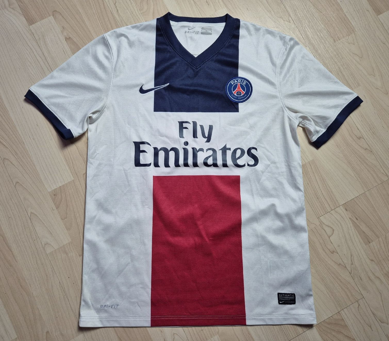 Nike Canottiere & Pantaloni: Nike 13/14 PSG Paris Trikot Gr. M – Nuovo (secondo la descrizione) da St. Gallen venduto da CaliSunshine