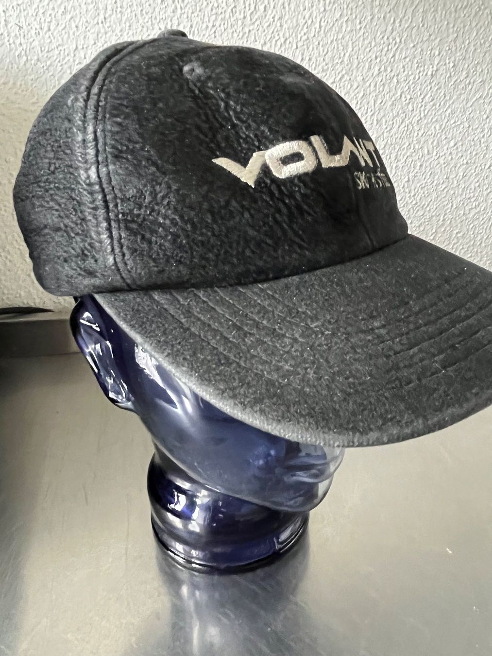 Copricapi, berretti & cappellini: Vintage: Schildmütze/Cap VOLANT schwarz – Nuovo (secondo la descrizione) da Adliswil venduto da eri.40 3