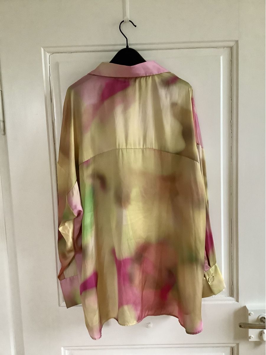 Zara Camicette: Flowy Bluse Cover Up von Zara – Usato da Stäfa venduto da loveforeverlove 2