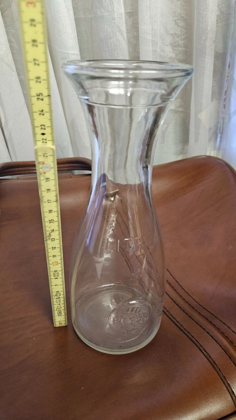 Caraffe: Caraffa di vetro trasparente – Usato da Melano venduto da H-Sara 1