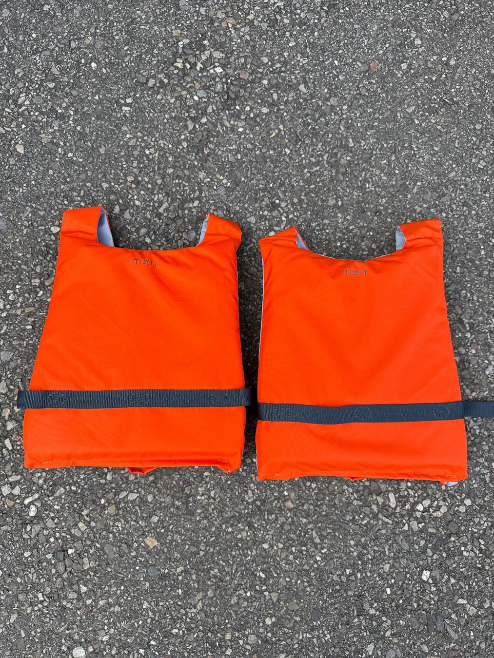 Decathlon Giubbotti di salvataggio: 2er Set Schwimmwesten orange, Gr. M – Nuovo (secondo la descrizione) da Oensingen venduto da dh77mc 1