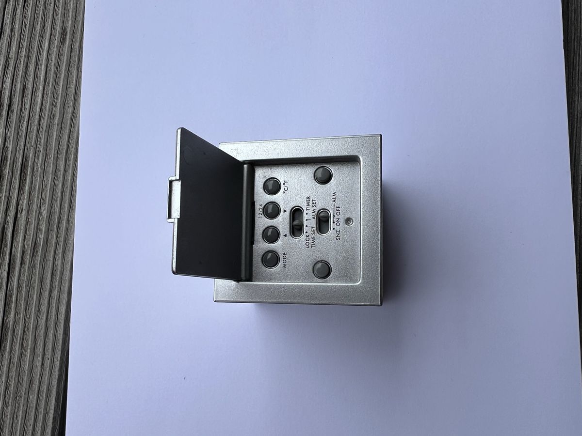 Lexon Sveglie: Lexon Cubissimo – Usato da Weesen venduto da Elmax1 3