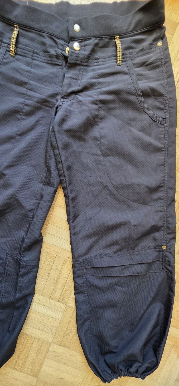 Pantaloni: Pantalon noir Taille S – Usato da Yverdon-les-Bains venduto da van_dq65 8