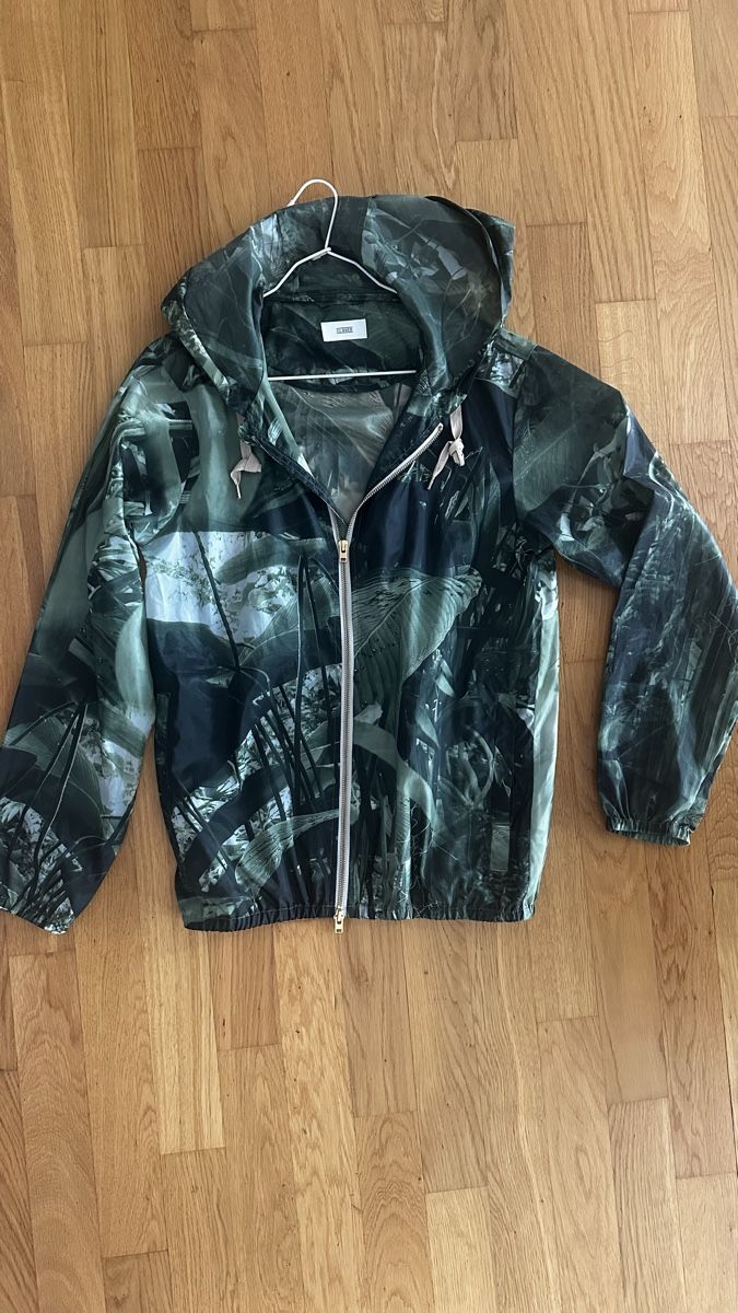Closed Giacche: Closed Hooded Jacket - Green Botanical Print – Nuovo (secondo la descrizione) da Luzern venduto da ida_hv2y