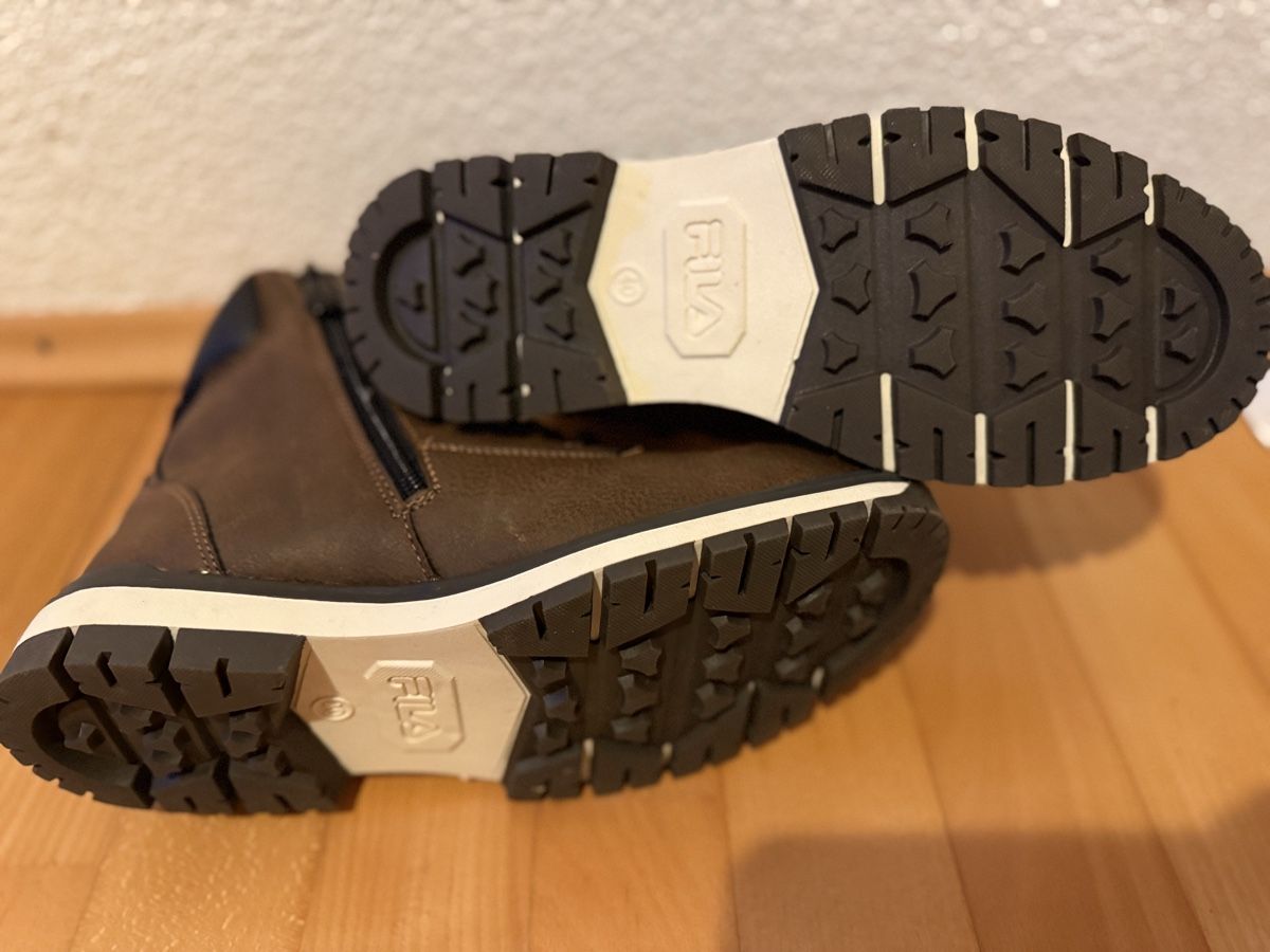 Scarpe per ragazzi: Junge Schuhe gr.40 – Usato da Amlikon-Bissegg venduto da Flowers_Blossom 3