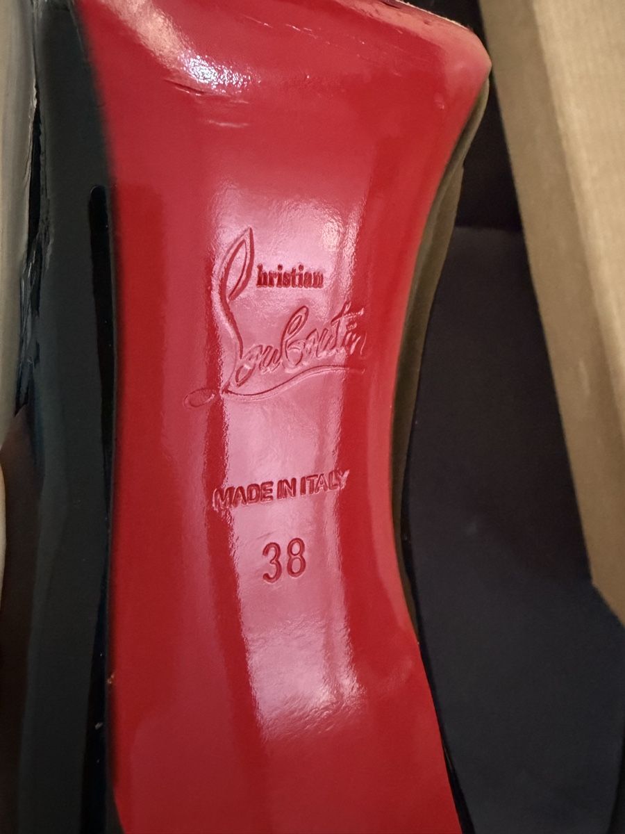 Christian Louboutin Scarpe da donna: Louboutin Pumps Schwarz Lack  – Usato da Thürnen venduto da rasmuvgtre 4