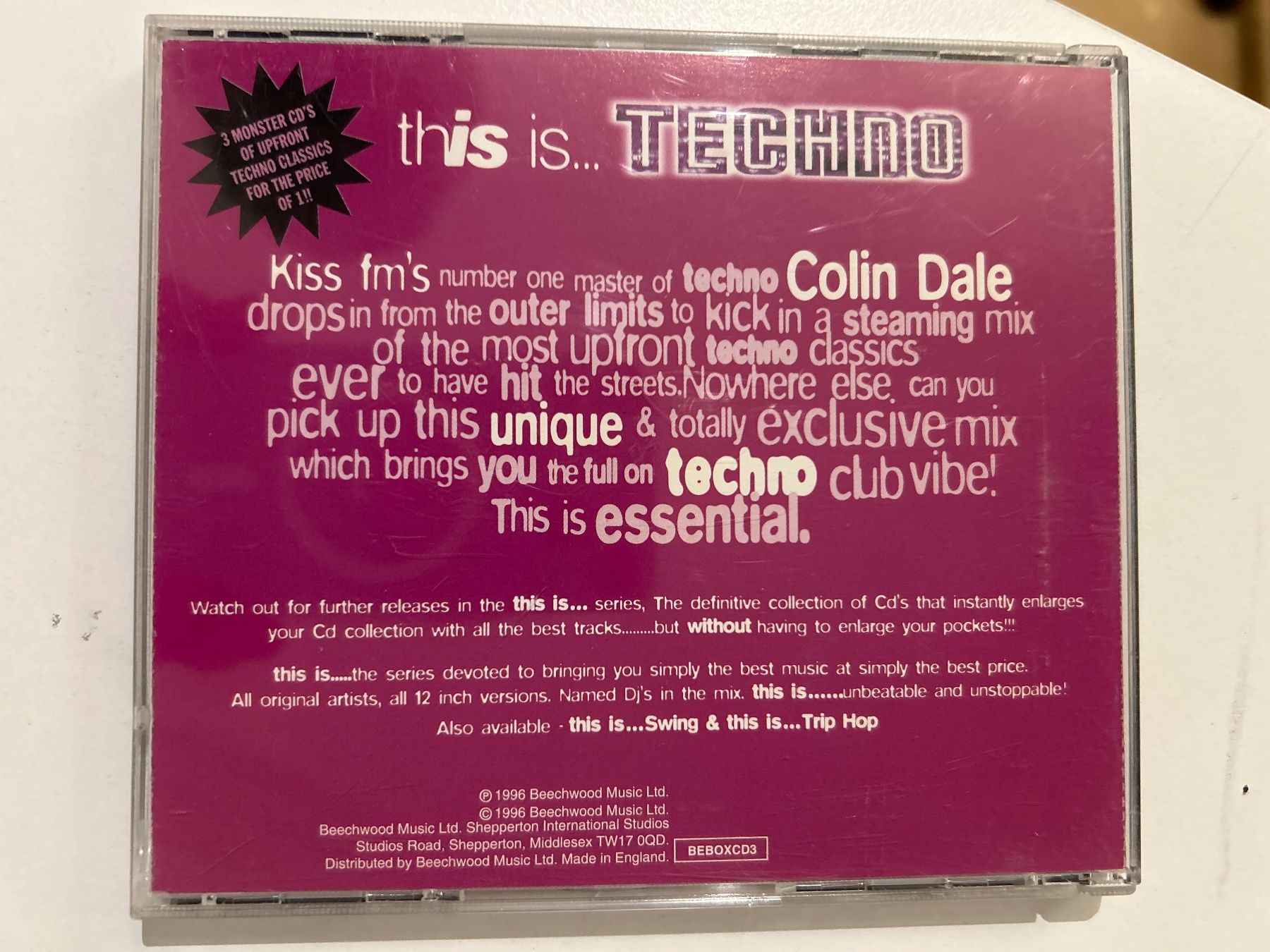 CDs: CD- This is... Techno - CD Compilation – Gebraucht aus Guntershausen von Gloominati 1