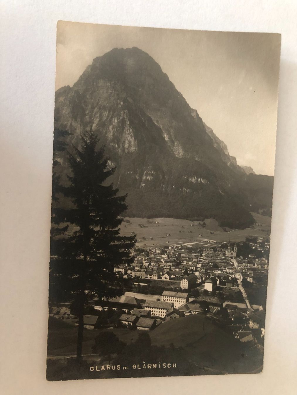 Cartoline postali: Ansichtskarte Glarus mit Glärnisch alt Fotokarte – Usato da Pfäffikon ZH venduto da Waltoversand