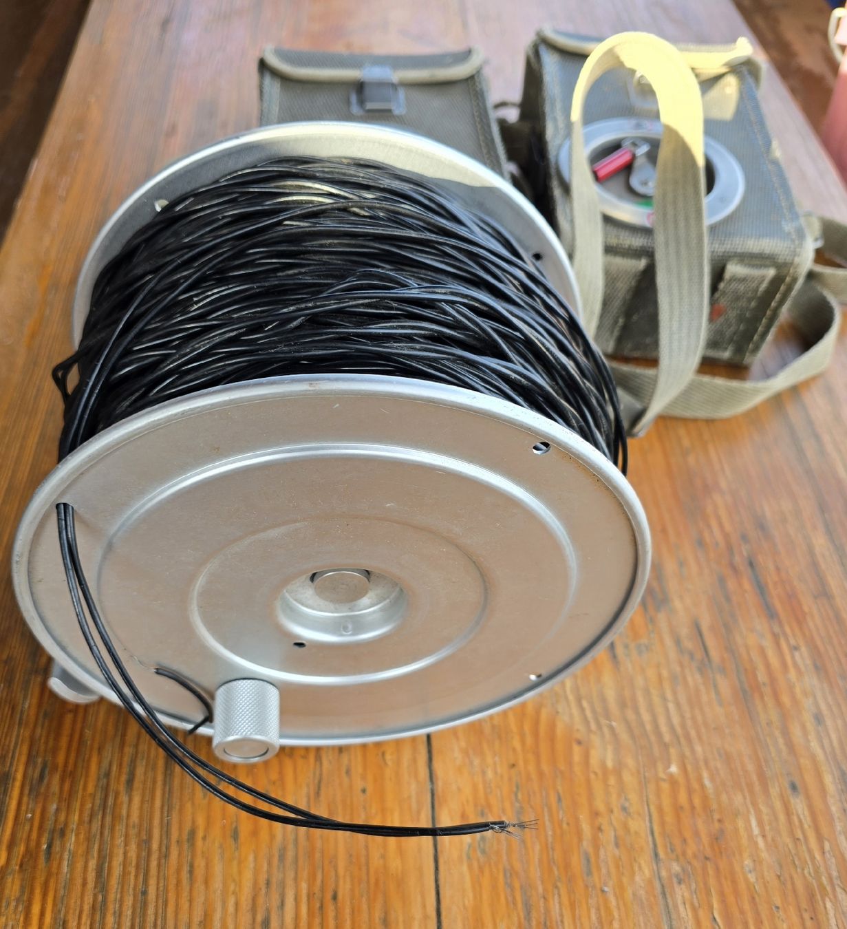 Telefoni: 2 Feldtelefon mit Kabel  – Usato da Burgistein venduto da maia13 2